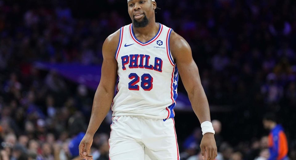 76ers Trade Rumors: Eric Gordon, Guerschon Yabusele Eyed by NBA Playoff Contenders