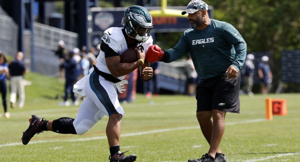 Report: Eagles RB coach interviewing for Saints’ offensive coordinator job