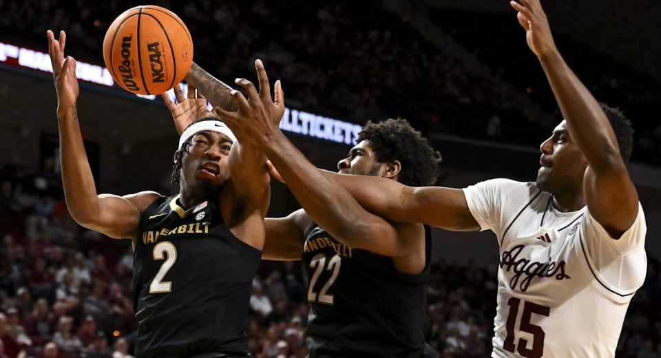 Vanderbilt Basketball’s Growth on Display In Upset of No. 12 Texas A&M