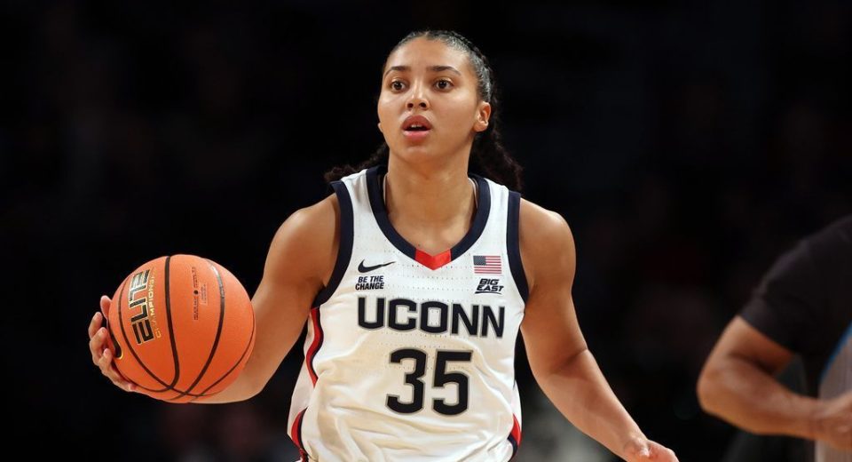 Fudd still pondering return to UConn, turning pro