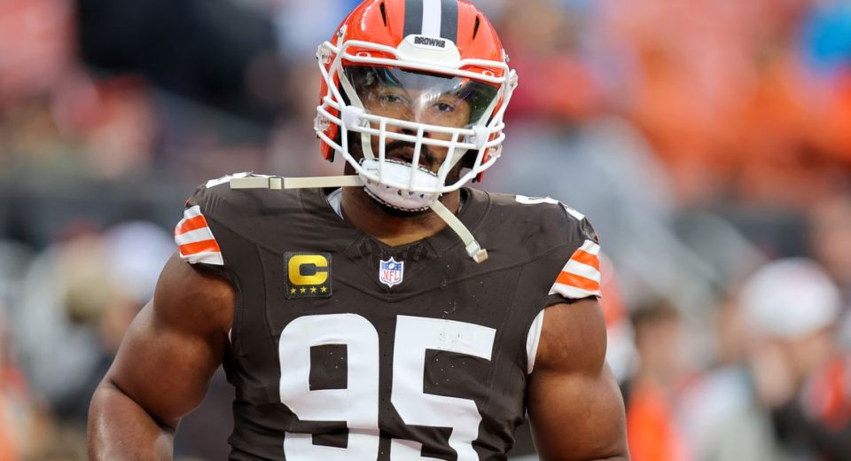 NFL insider would be “very surprised” if the Eagles trade for Myles Garrett