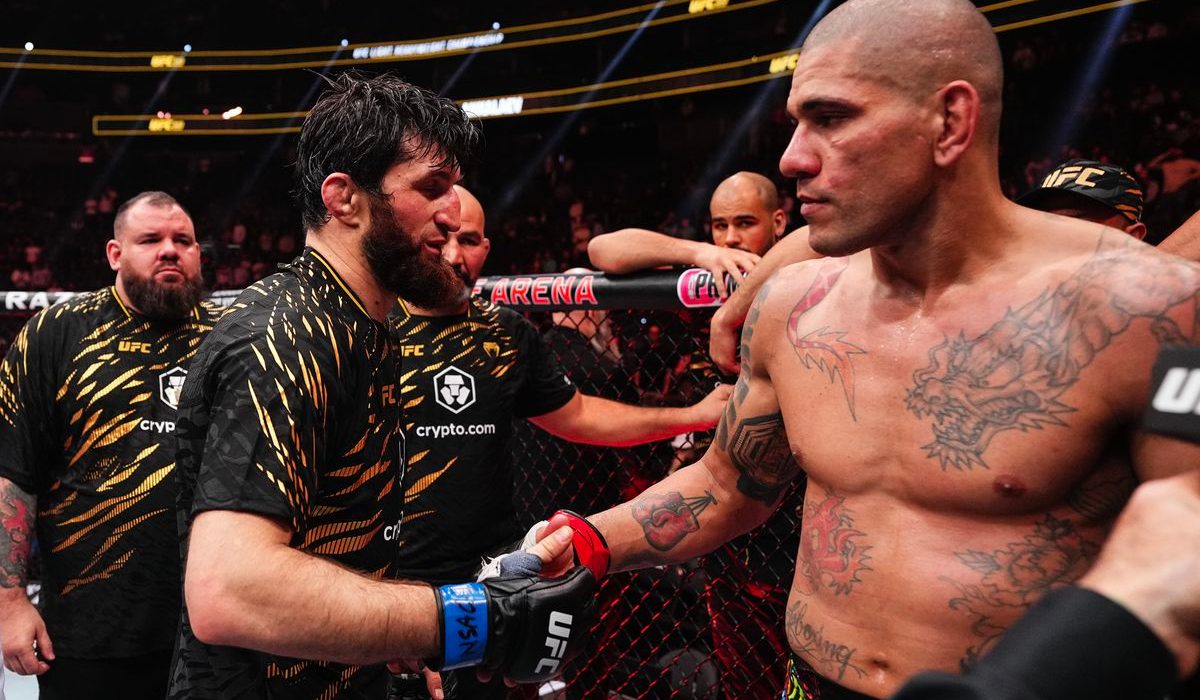Daniel Cormier reacts to Magomed Ankalaev’s UFC 313 win over Alex Pereira