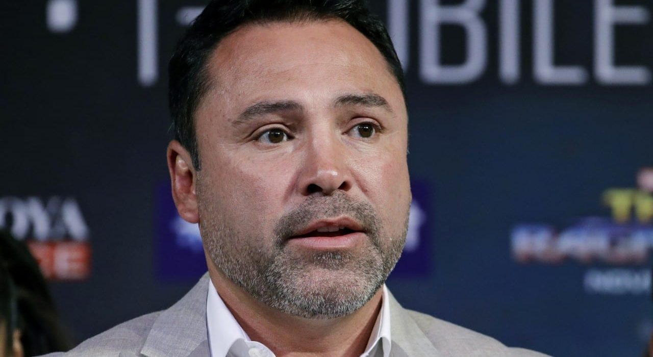 De La Hoya ‘offended’ by Dana White boxing venture