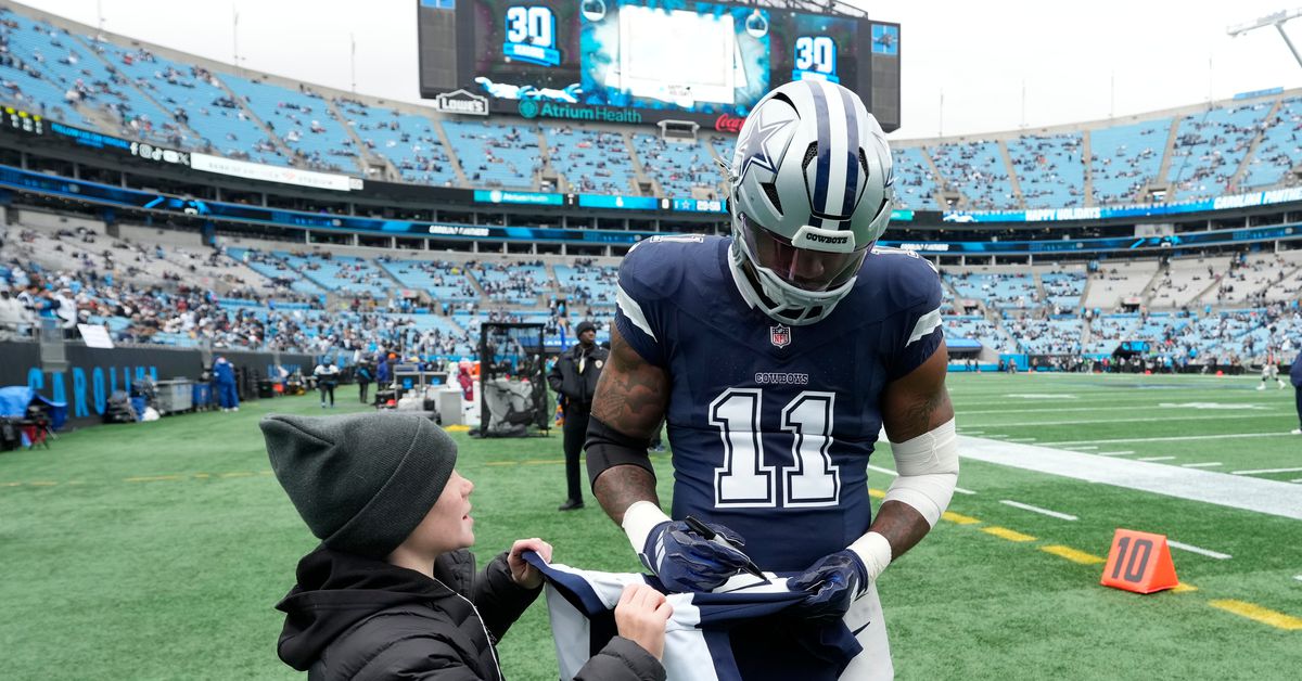 Waiting on extending Micah Parsons is going to cost the Cowboys again