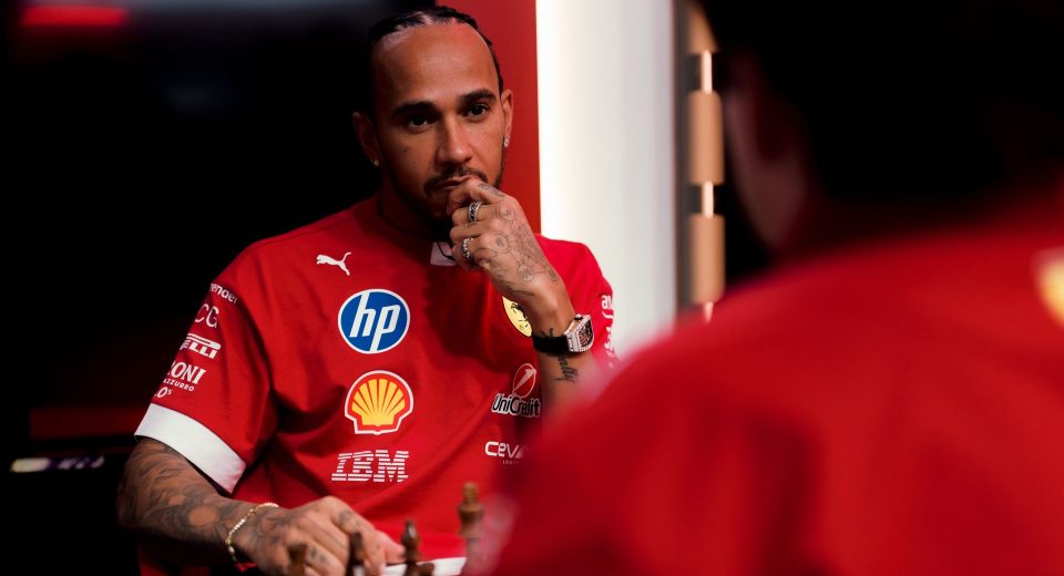 Ferrari said ‘no’ to black F40 for Hamilton’s photo