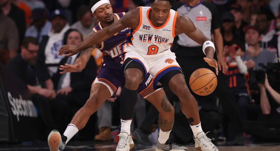 Anunoby keeps rolling in Brunson's return as Knicks beat Suns 112-98 to reach 50 wins again