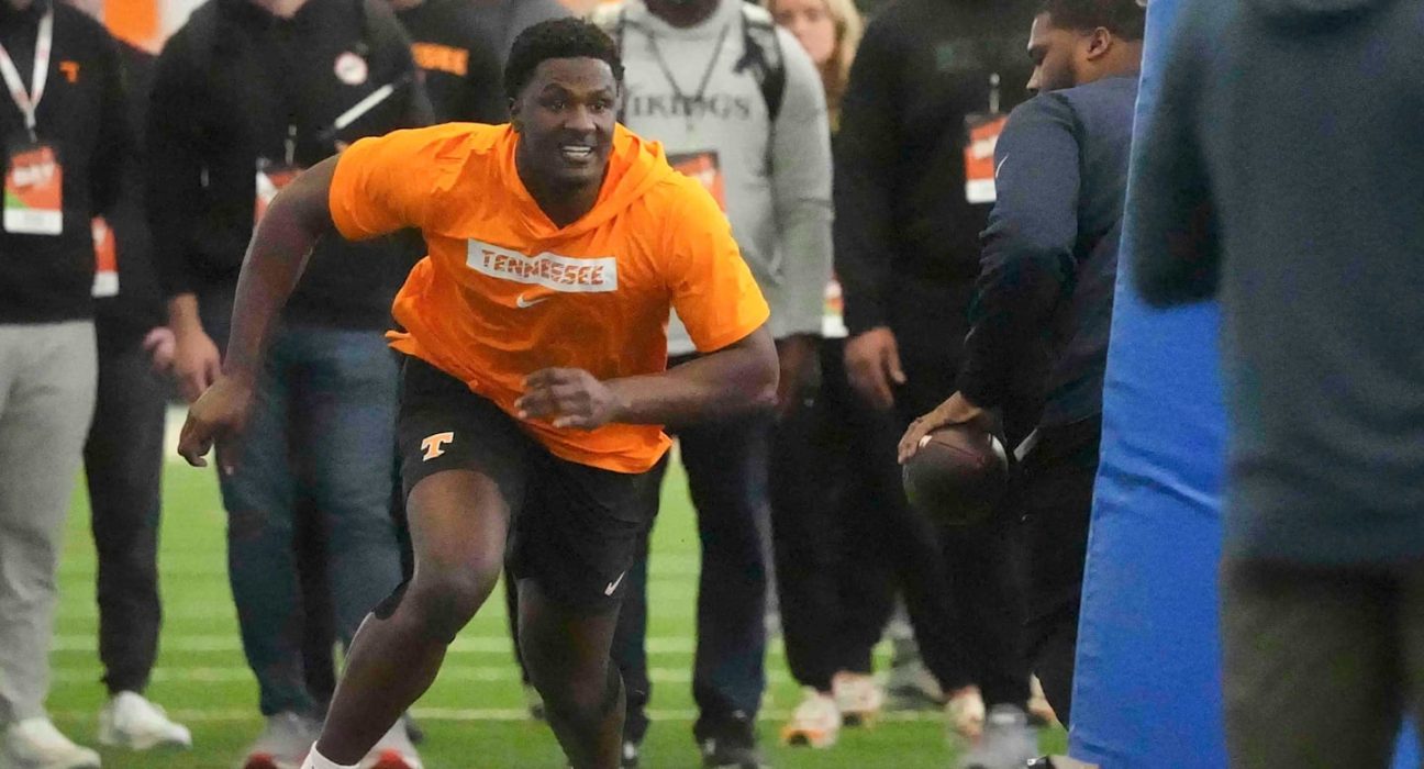 Detroit Lions Mock Draft Roundup: Tennessee EDGE Is Popular Selection