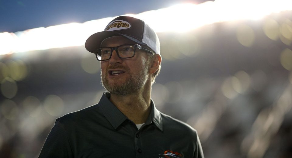 Dale Jr. pays tribute to neurosurgeon Dr. Jerry Petty after his passing