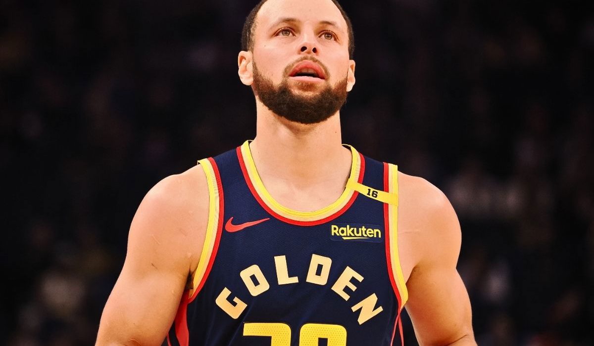 Stephen Curry Put at “Risk of Injury” as NBA Officials Ignore Obvious Violations During Warriors vs Rockets