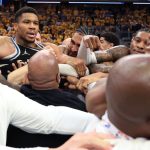 Brunson a bystander as Knicks wilt late in loss