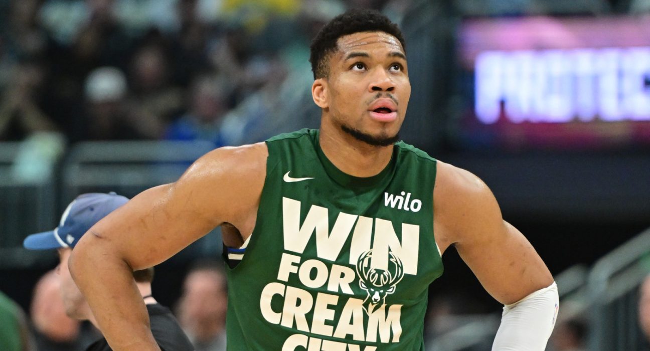 The time has come for Giannis Antetokounmpo to jump ship