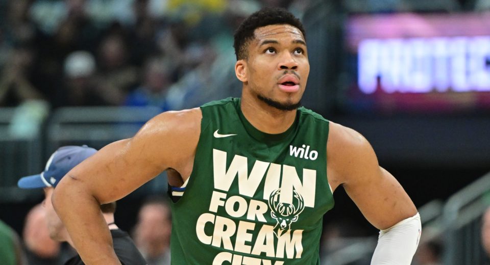 The time has come for Giannis Antetokounmpo to jump ship