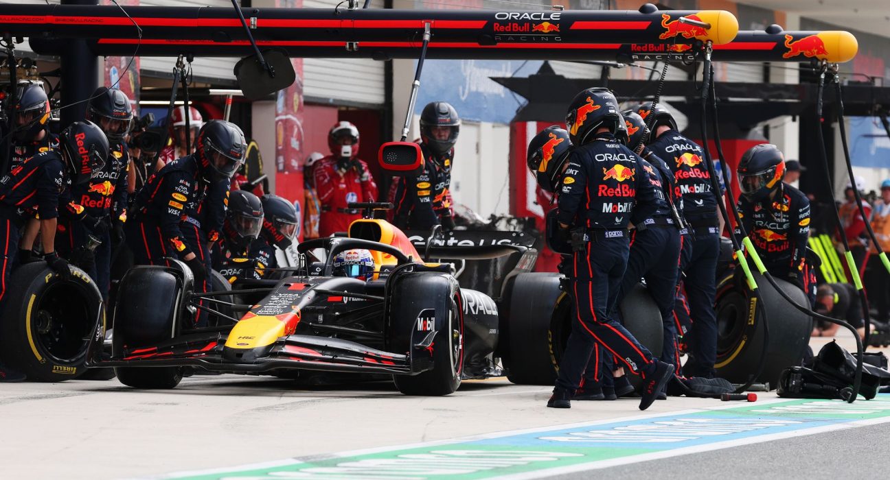Verstappen est exaspéré par les arrêts ratés de Red Bull