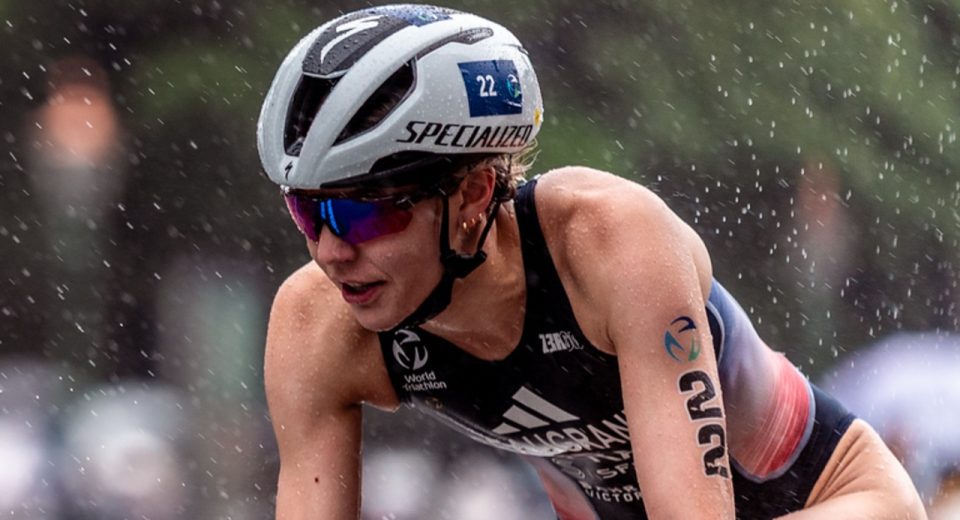 Olympic champion Cassandre Beaugrand crashes out of WTCS Yokohama in torrential rain
