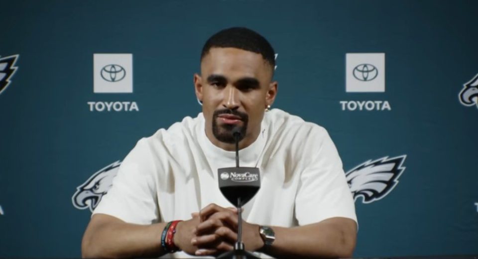 Jalen Hurts talks about building more chemistry with Jahan Dotson and others