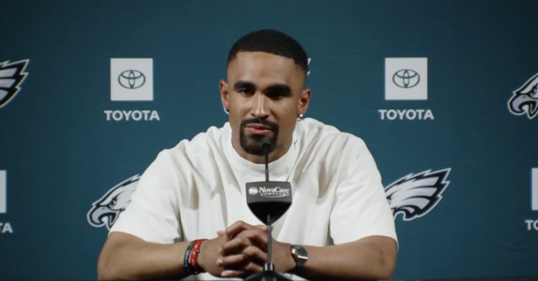 Jalen Hurts talks about building more chemistry with Jahan Dotson and others