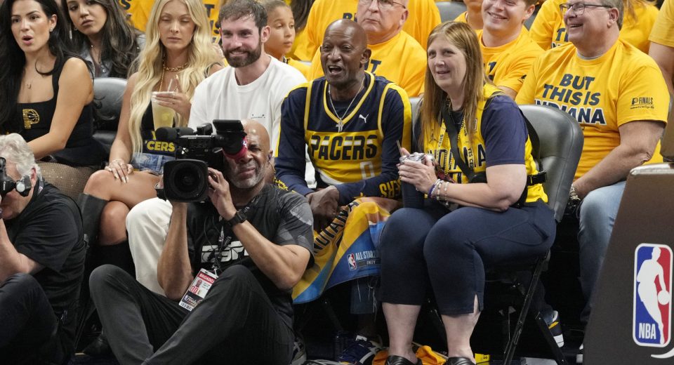 Tyrese Haliburton’s dad wears bizarre outfit to NBA Finals Game 6