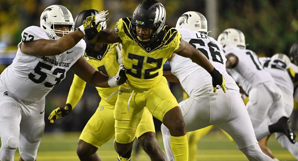 Oregon Ducks Four-Star Linebacker Commit Shuts Down Recruitment