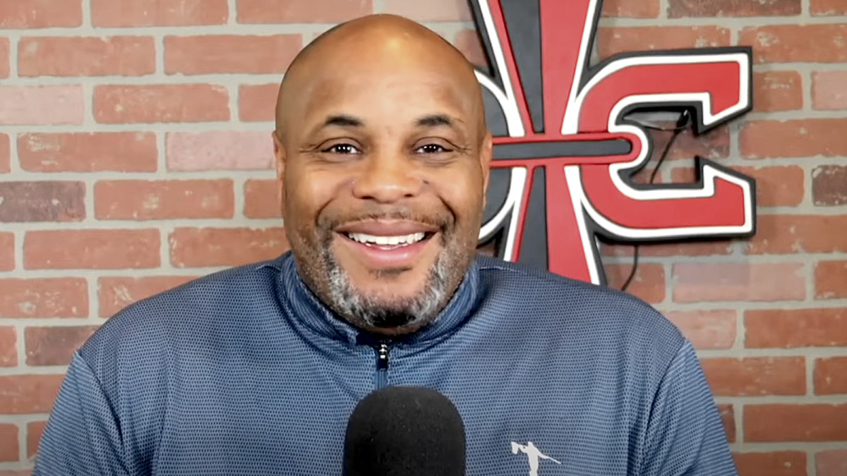 Daniel Cormier to Jon Jones: ‘You either fight, or you hit the door’