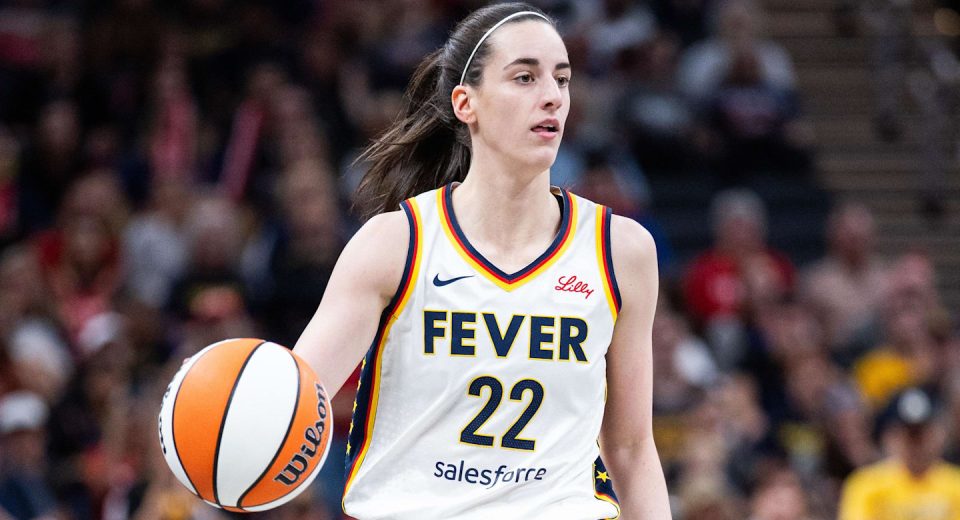Caitlin Clark’s All-White Outfit Impresses Before First WNBA Game vs Paige Bueckers