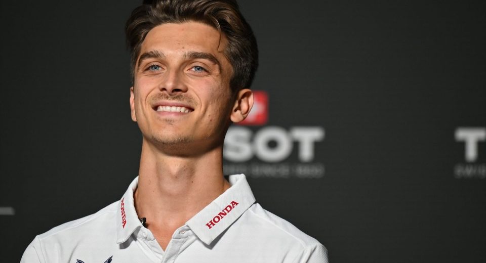 Luca Marini gets new Honda MotoGP deal for 2026