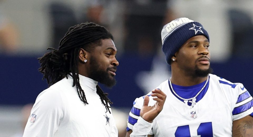 Micah Parsons reports to Cowboys Week 3 preseason game despite contract drama