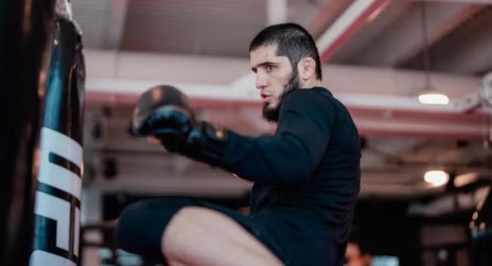 Islam Makhachev’s coach reveals biggest asset heading into UFC 322 title fight