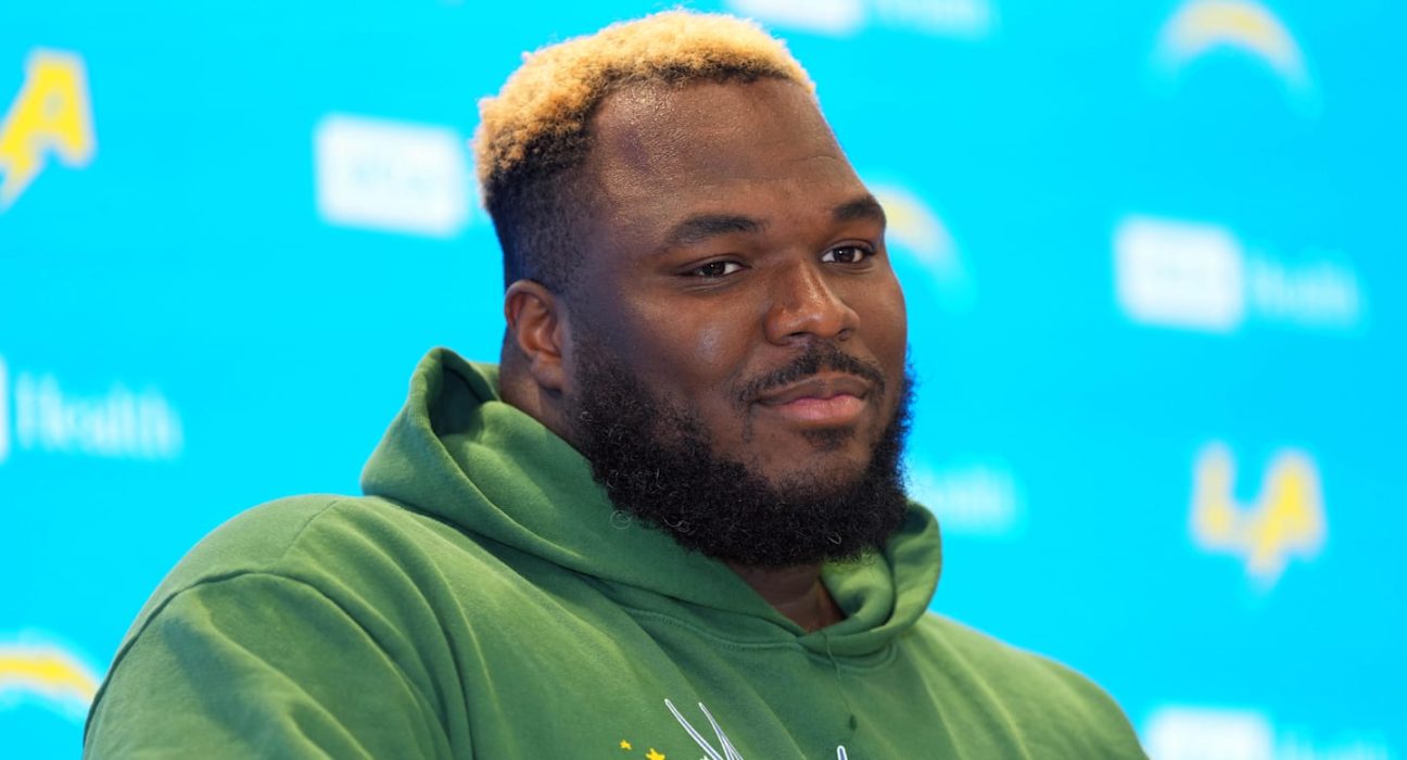 Chargers’ Teair Tart has a little fun with Travis Kelce, Taylor Swift fans after win