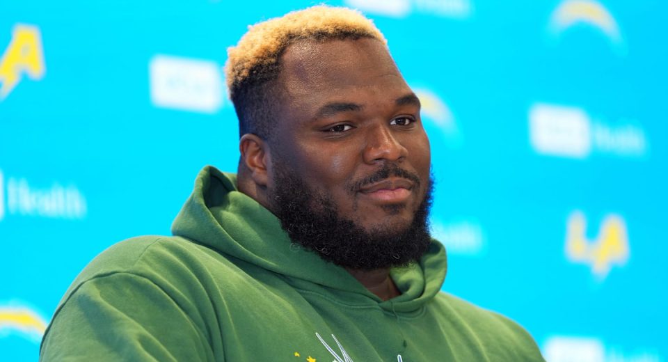 Chargers’ Teair Tart has a little fun with Travis Kelce, Taylor Swift fans after win