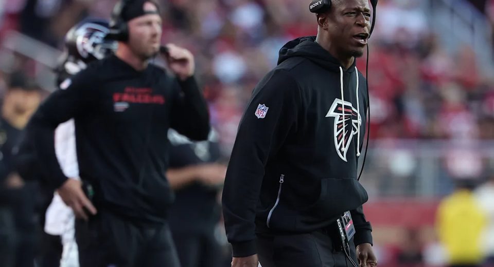 Falcons' embarrassing blunder helps 49ers seal 20-10 victory