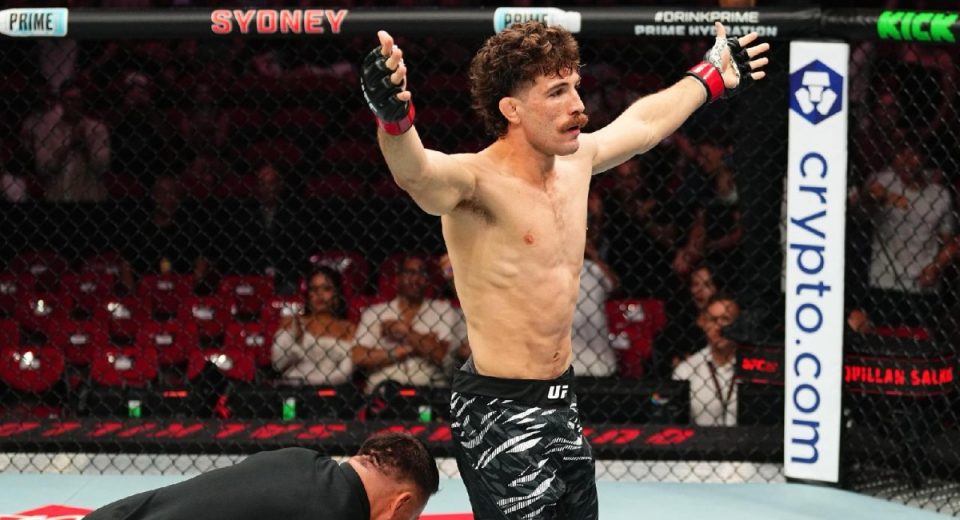 Preliminary card fighters bank UFC 321 bonuses