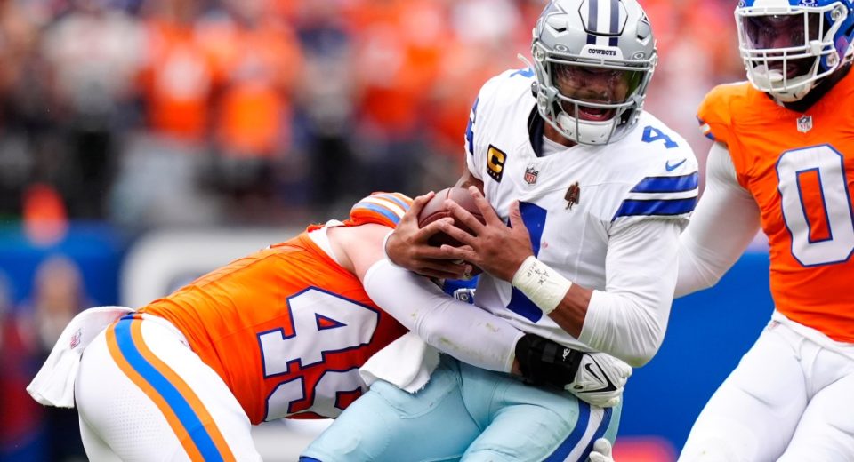 Eagles gain cushion in the NFC East with the Cowboys losing