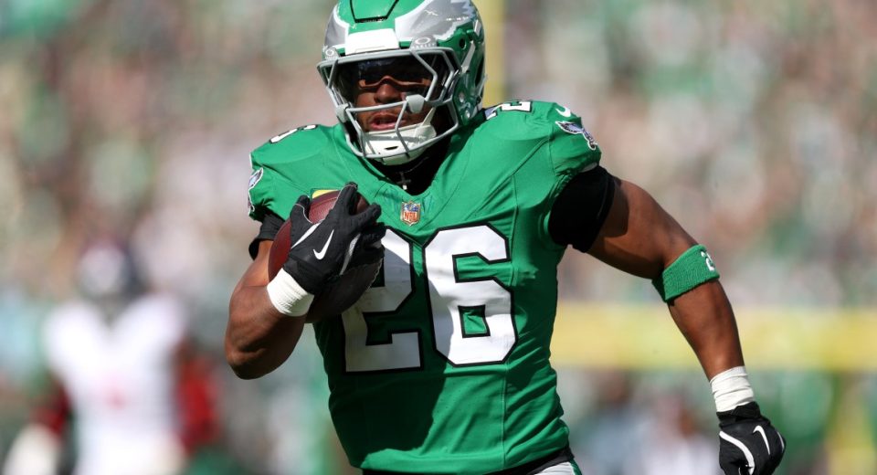 Saquon Barkley injury: Eagles running back injured during season-high performance