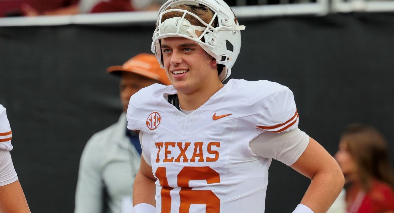 Arch off Texas injury report, set to start vs. Vandy