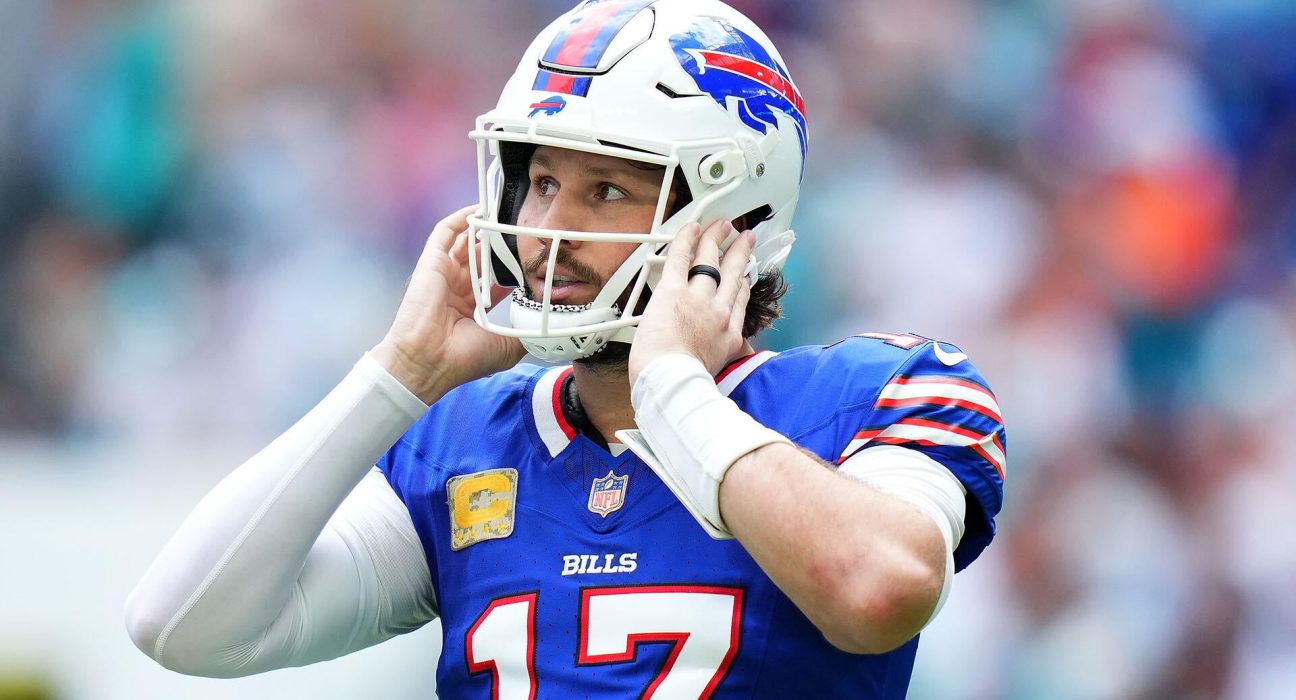 NFL Week 10 grades: Eagles settle for C+ in MNF win over Packers; Bills get F for ugly loss to Dolphins