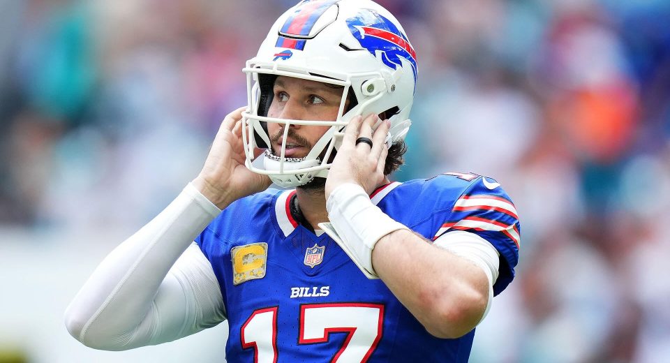 NFL Week 10 grades: Eagles settle for C+ in MNF win over Packers; Bills get F for ugly loss to Dolphins