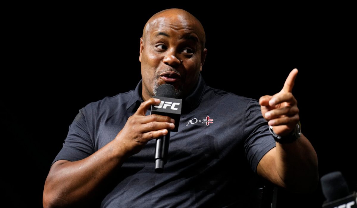 Daniel Cormier: “I can literally fight Jailton [Almeida] and then go and call the next fight”