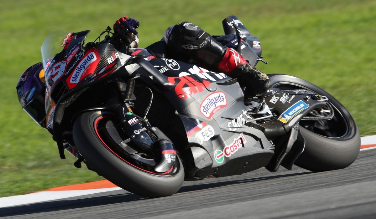 Jorge Martin still feels like a “rookie” at times on Aprilia’s MotoGP bike