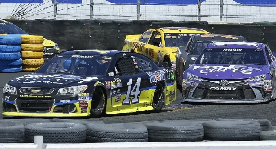 NASCAR Expert Sheds Light on Missing Elements in Race Broadcast Despite Evolving Technologies