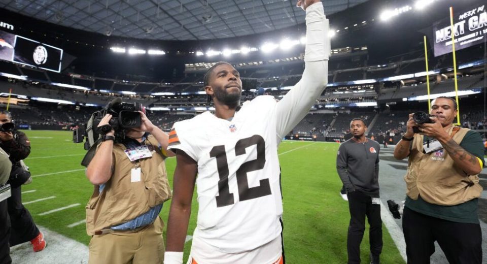 Shedeur Sanders Draws Comparisons to $100,000,000 QB Ahead of Browns–49ers Matchup