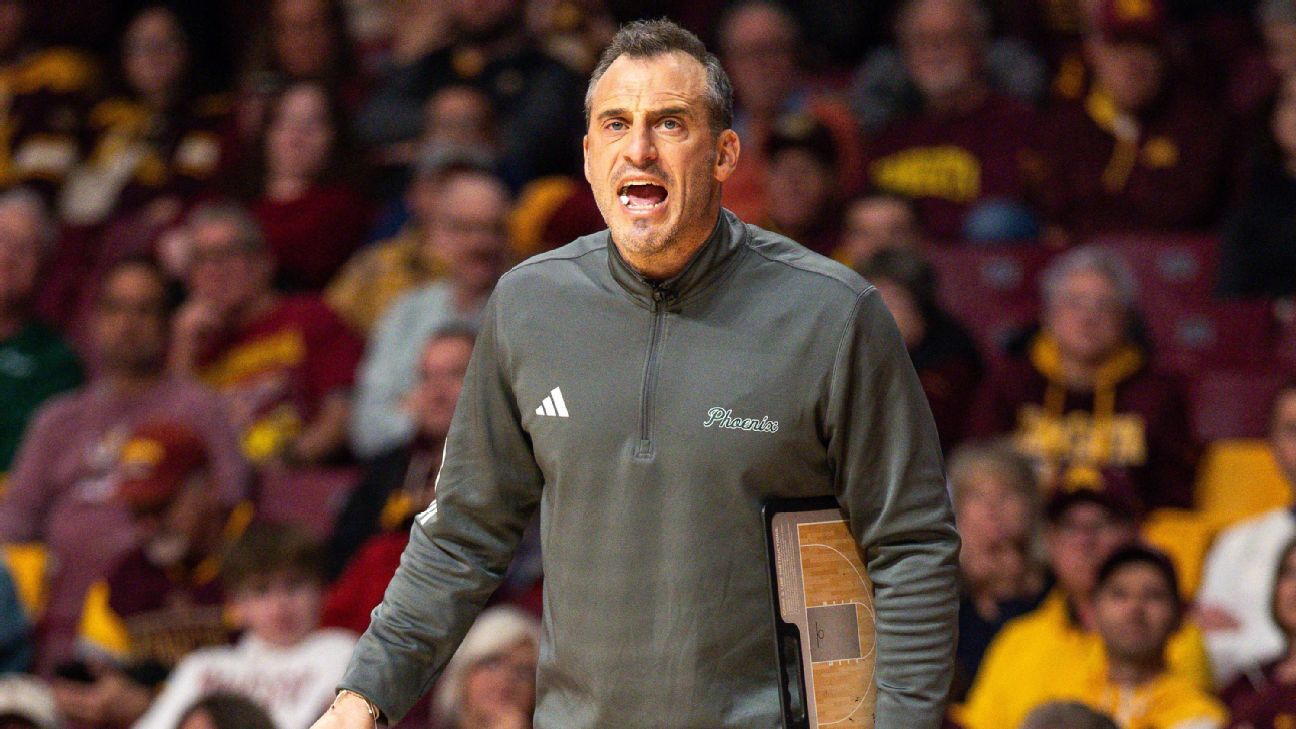 Gottlieb tosses chair after Green Bay blows game