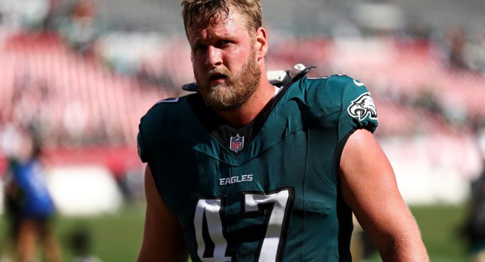 Eagles open practice window for Charley Hughlett