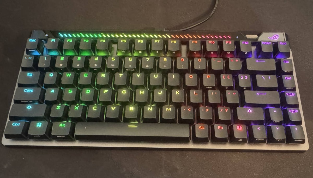 Razer BlackWidow V4 Low-Profile Tenkeyless HyperSpeed review: Solid & sleek