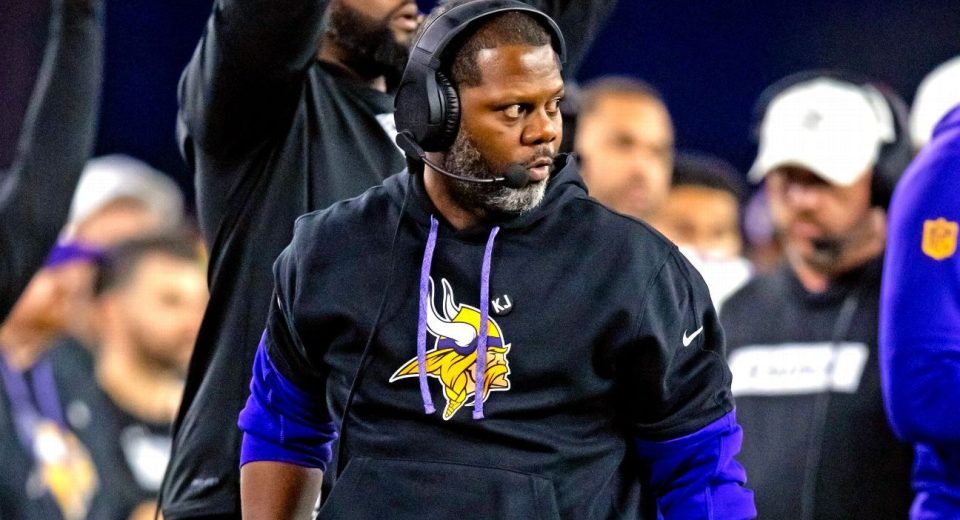 Source: Commanders to hire Vikes’ Jones as DC