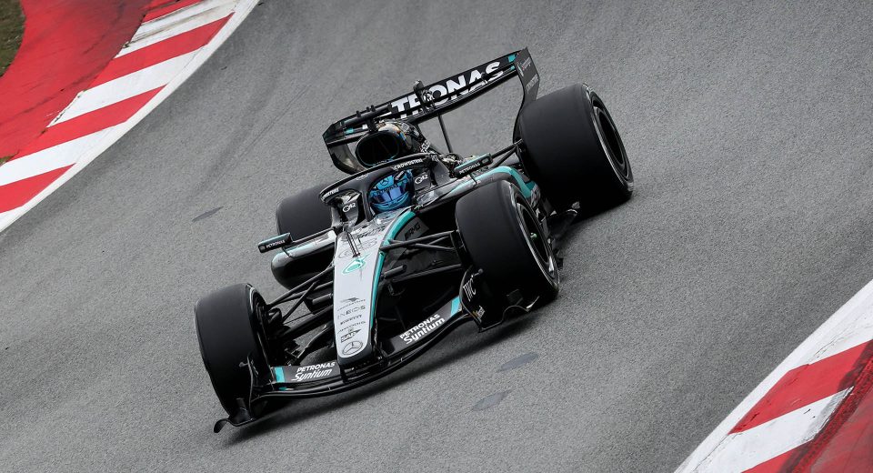 Un Russell confiant révèle que Mercedes F1 va débuter les tests de performance