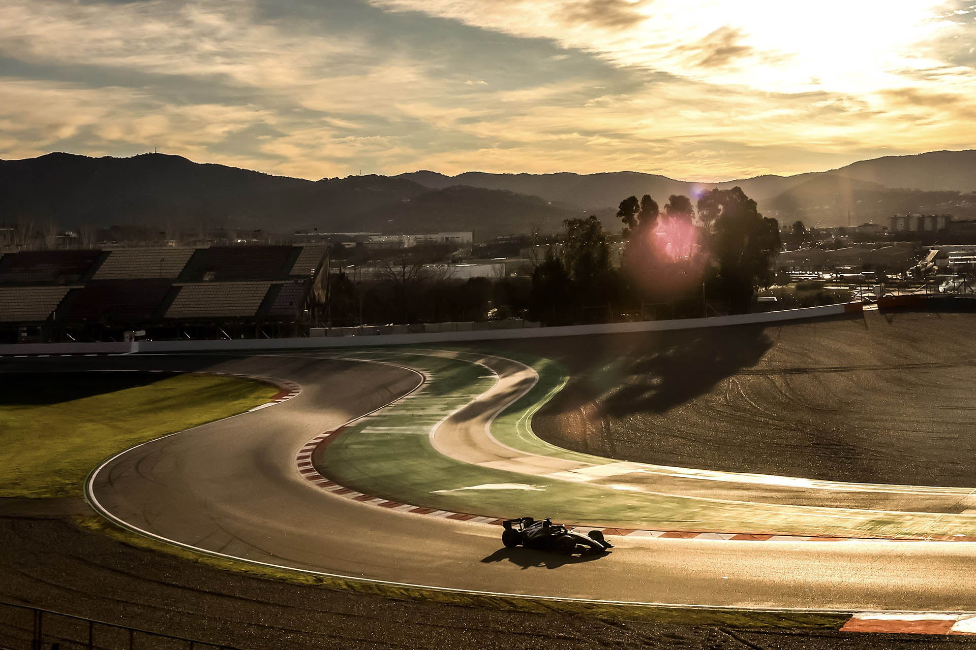Vowles hits back as rivals keep running in Barcelona
