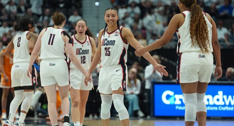 Lady Vols suffer worst loss in rivalry with UConn