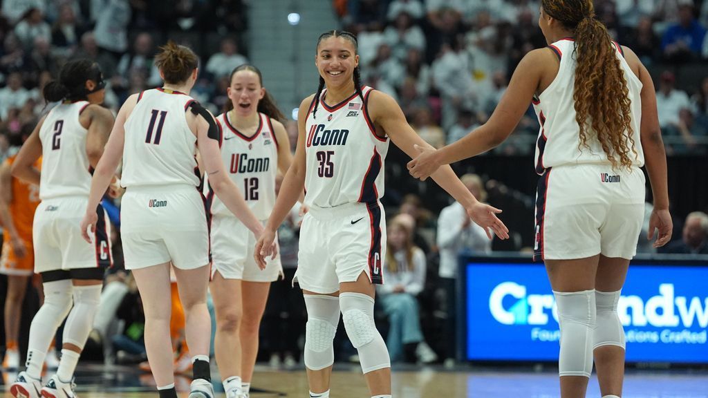Lady Vols suffer worst loss in rivalry with UConn