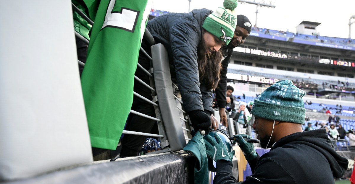 Share your best story of meeting an Eagles player in real life