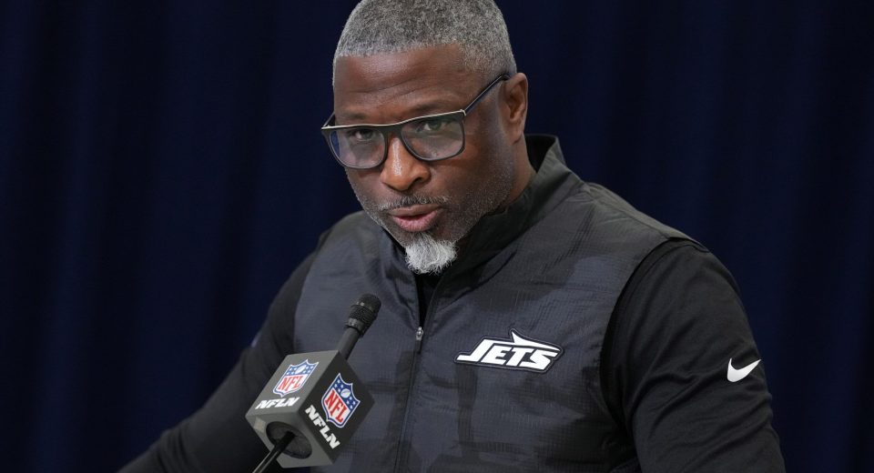NFL World Rips Aaron Glenn After Jets HC Gets Caught Falling Asleep at Combine: ‘What an Awful Look’